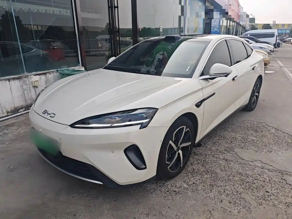 BYD Seal 07 DM-i 2025