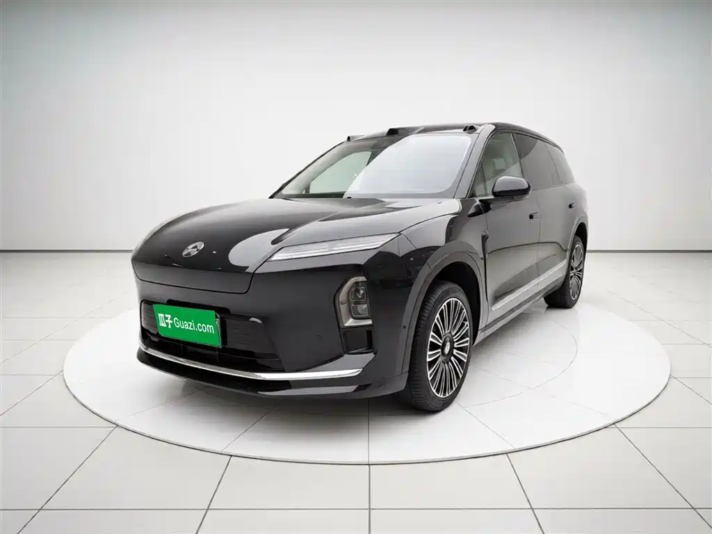 NIO ES8 2025