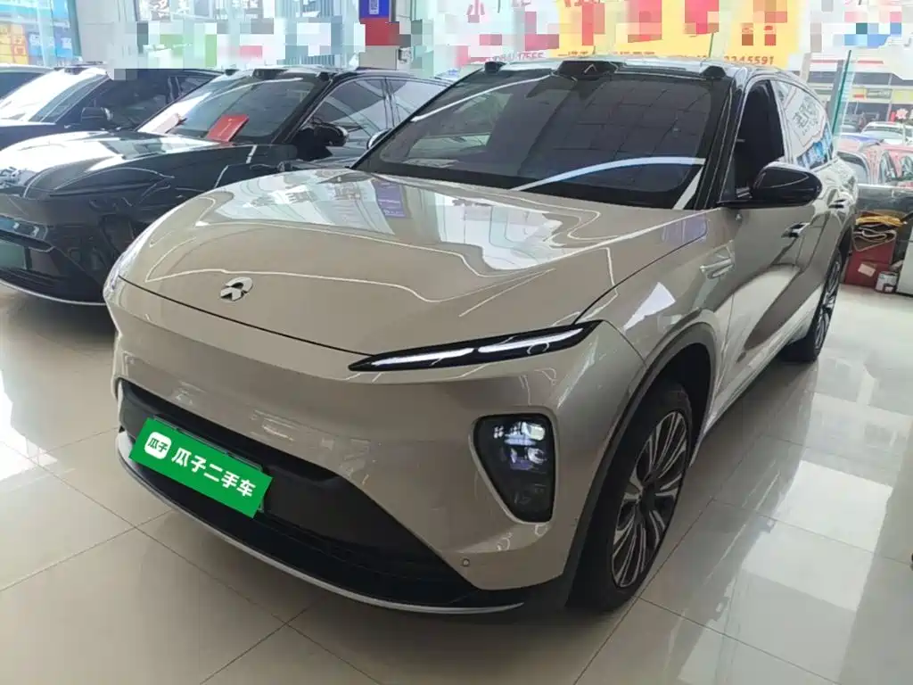 NIO ES8 2023