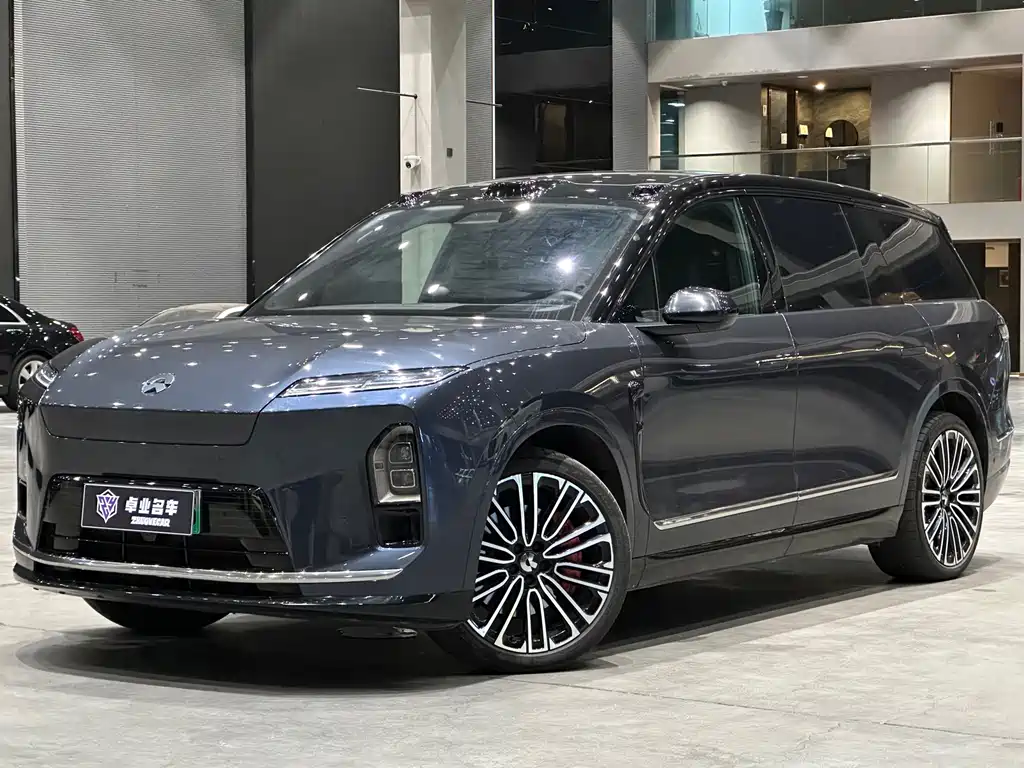 NIO ES8 2025