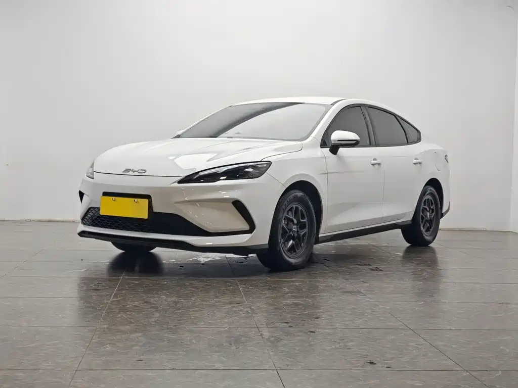 BYD Seal 05 DM-i 2025