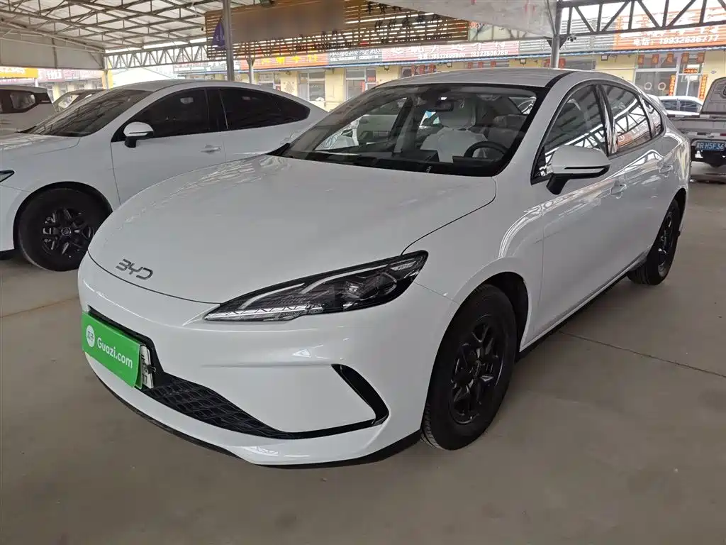BYD Seal 05 DM-i 2025