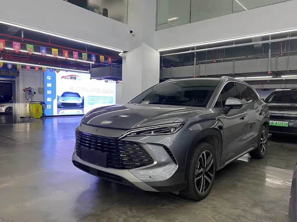 BYD L DM-i 2025