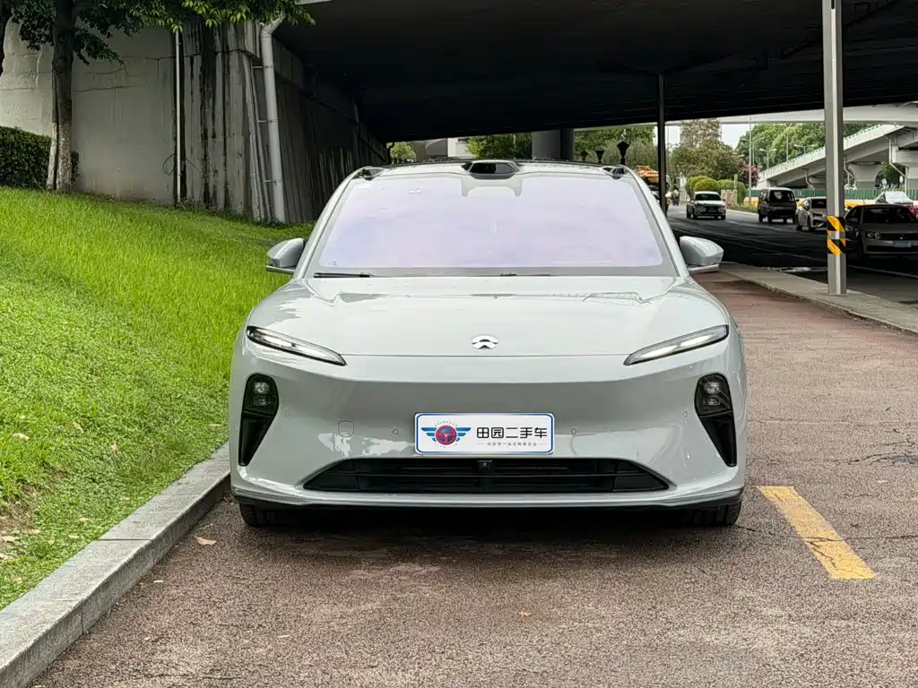 NIO ET5 2025