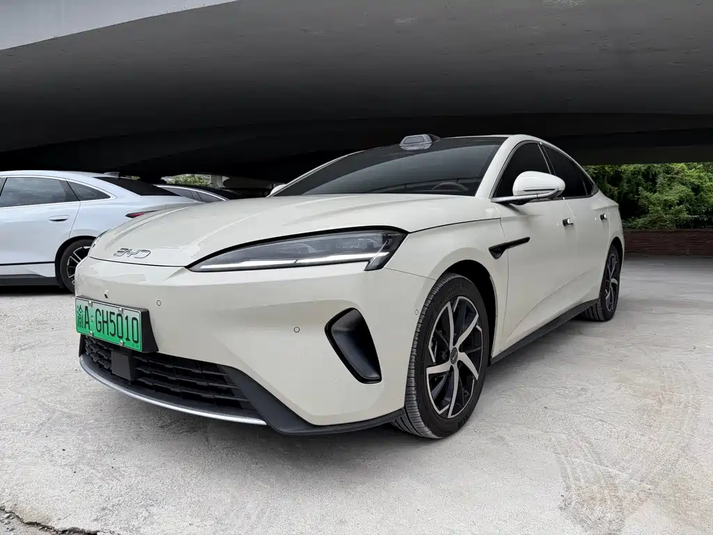 BYD Seal 07 DM-i 2025