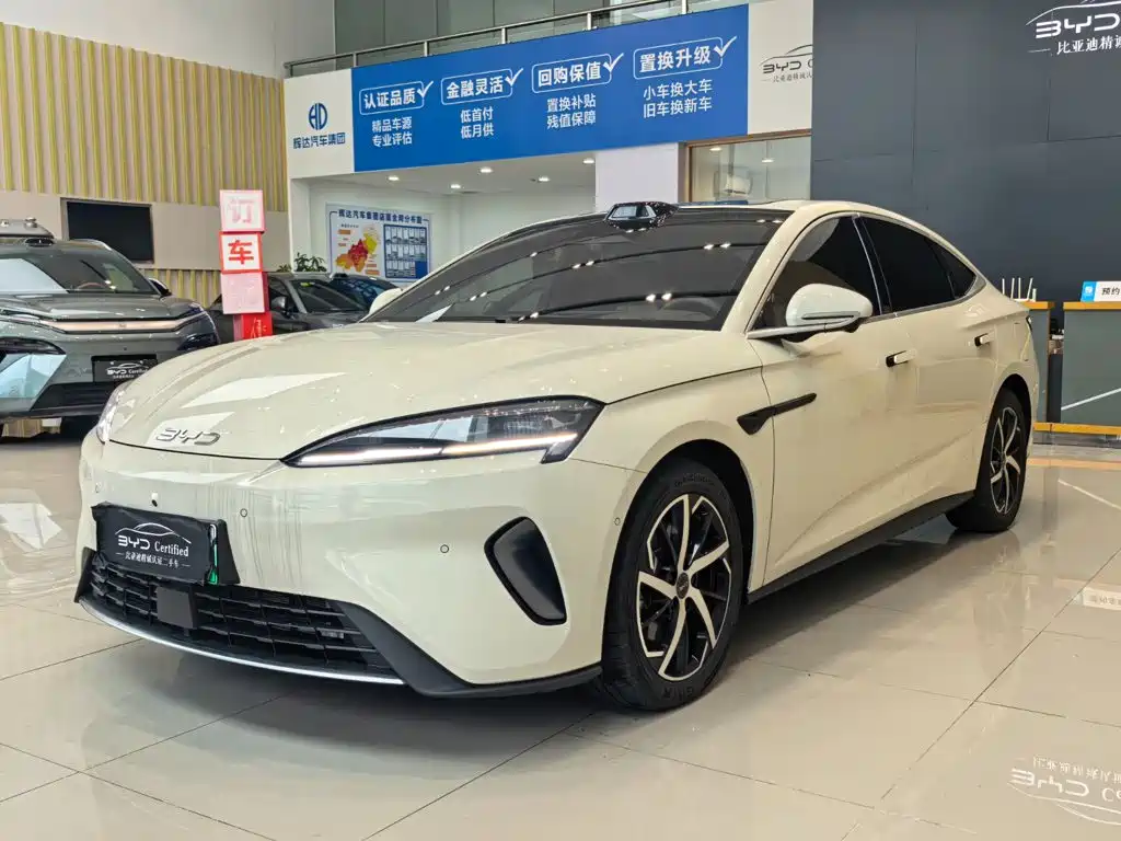 BYD Seal 07 DM-i 2025