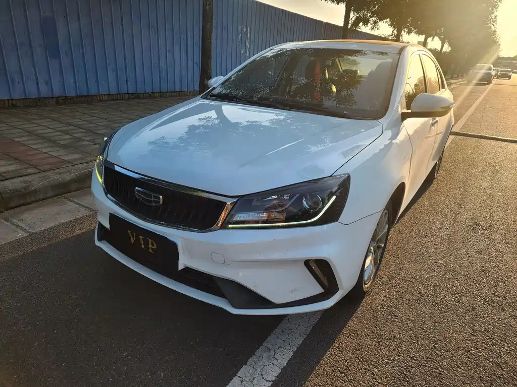 Geely Emgrand 2021