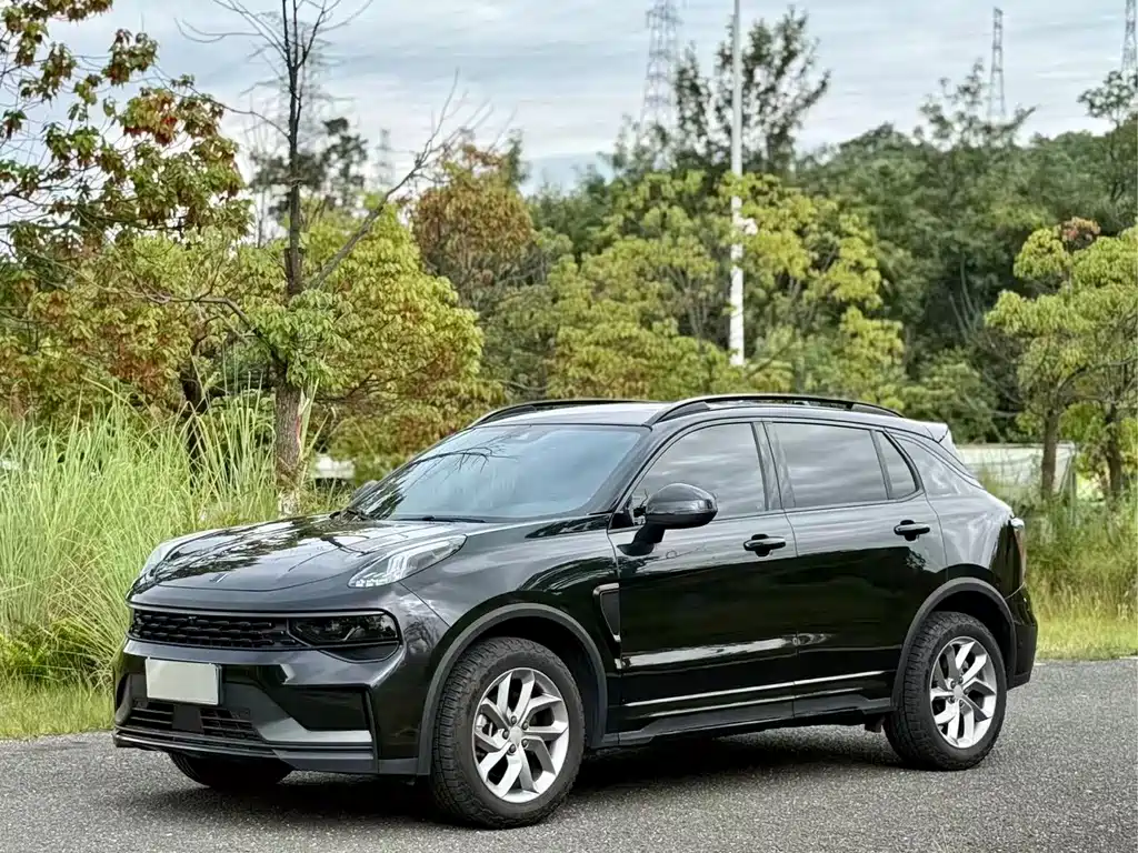 Lynk & Co 01 2022