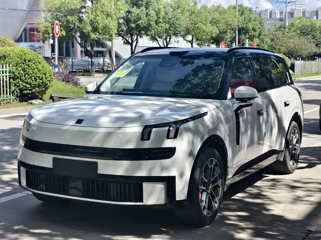 Lynk & Co 领克900 2026