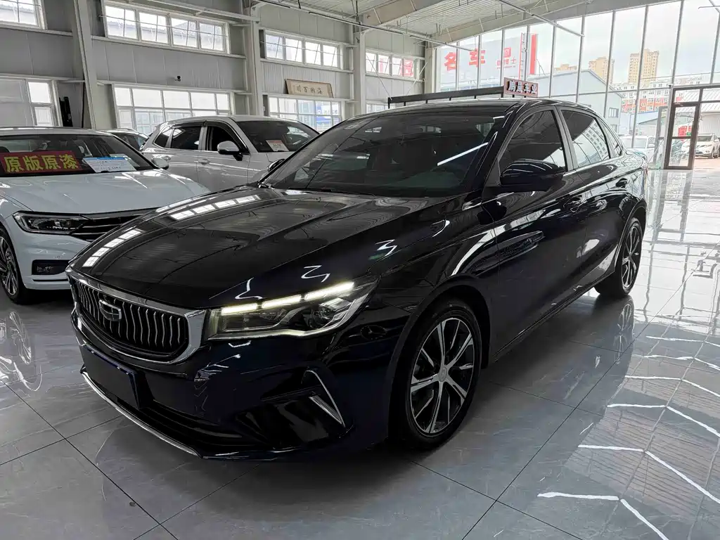 Geely Emgrand 2023