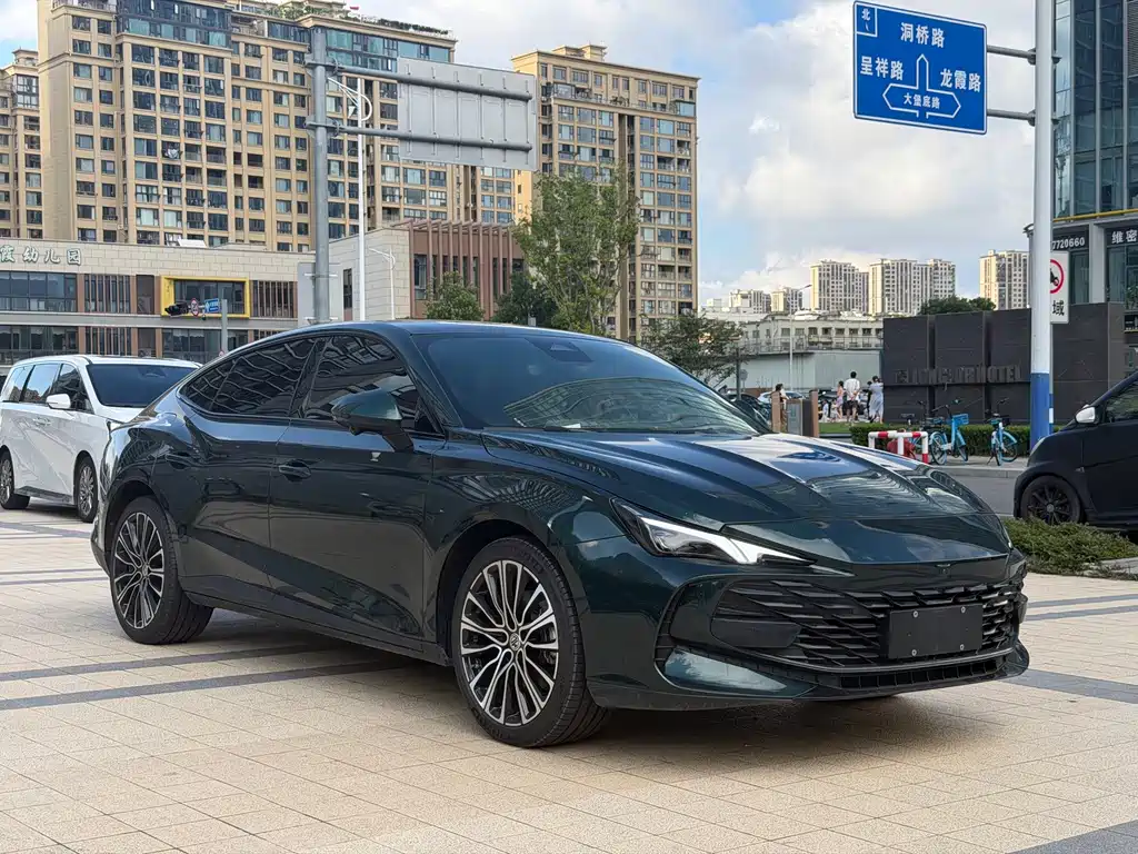 MG MG7 2025