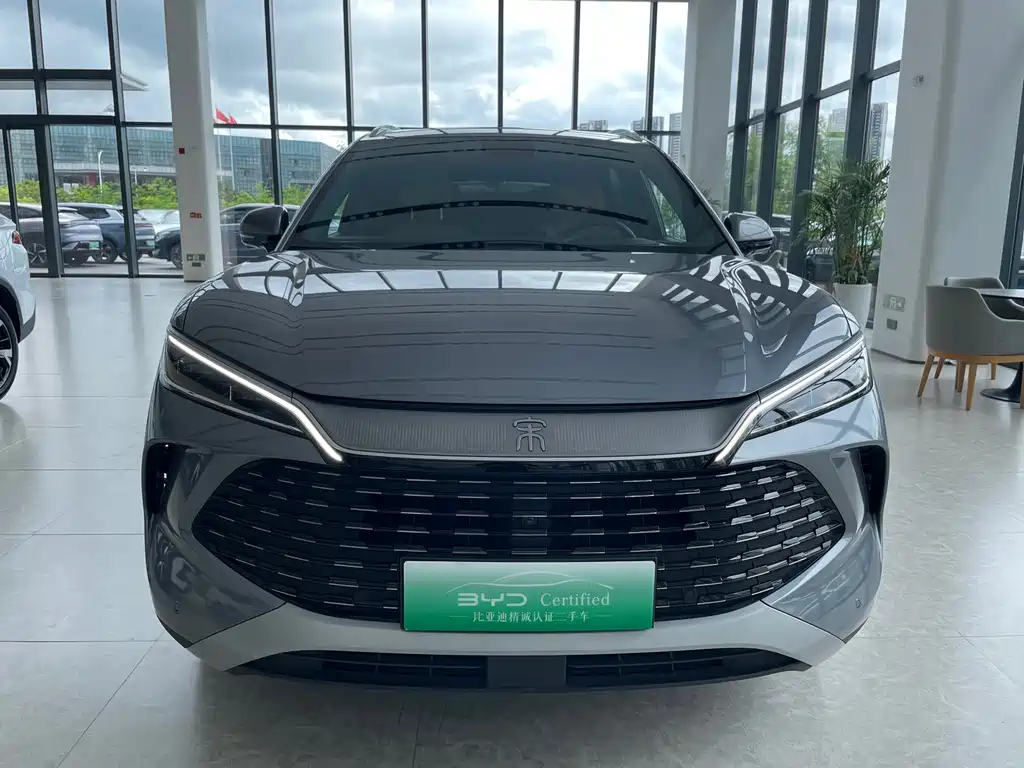 BYD L DM-i 2025