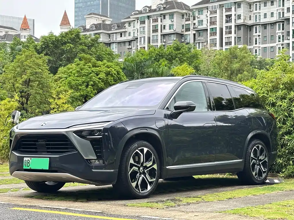 NIO ES8 2022