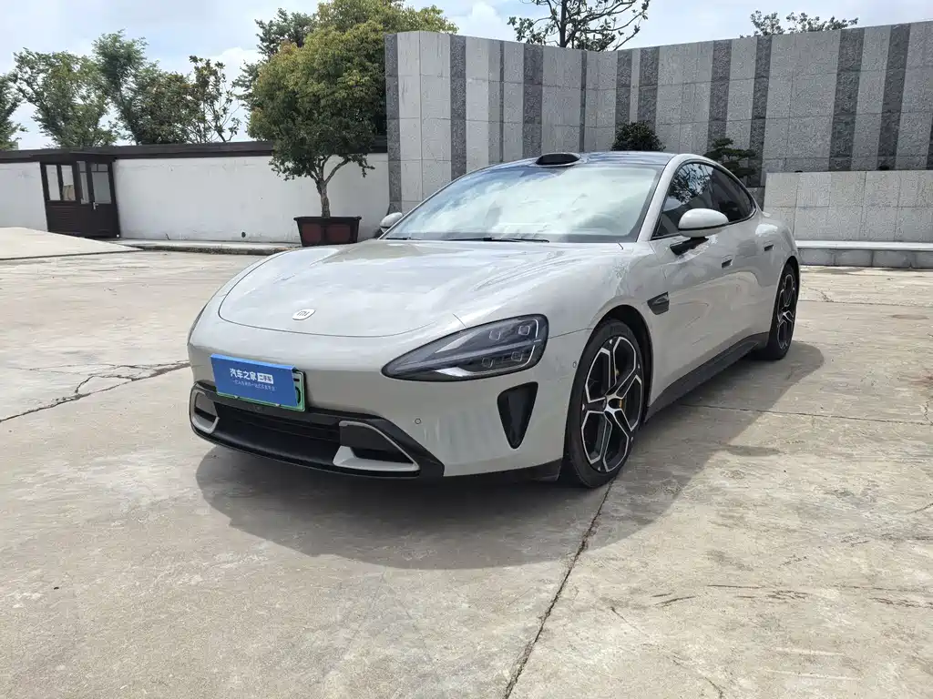 Xiaomi SU7 2024