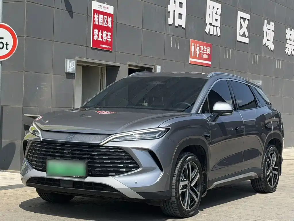 BYD L DM-i 2025