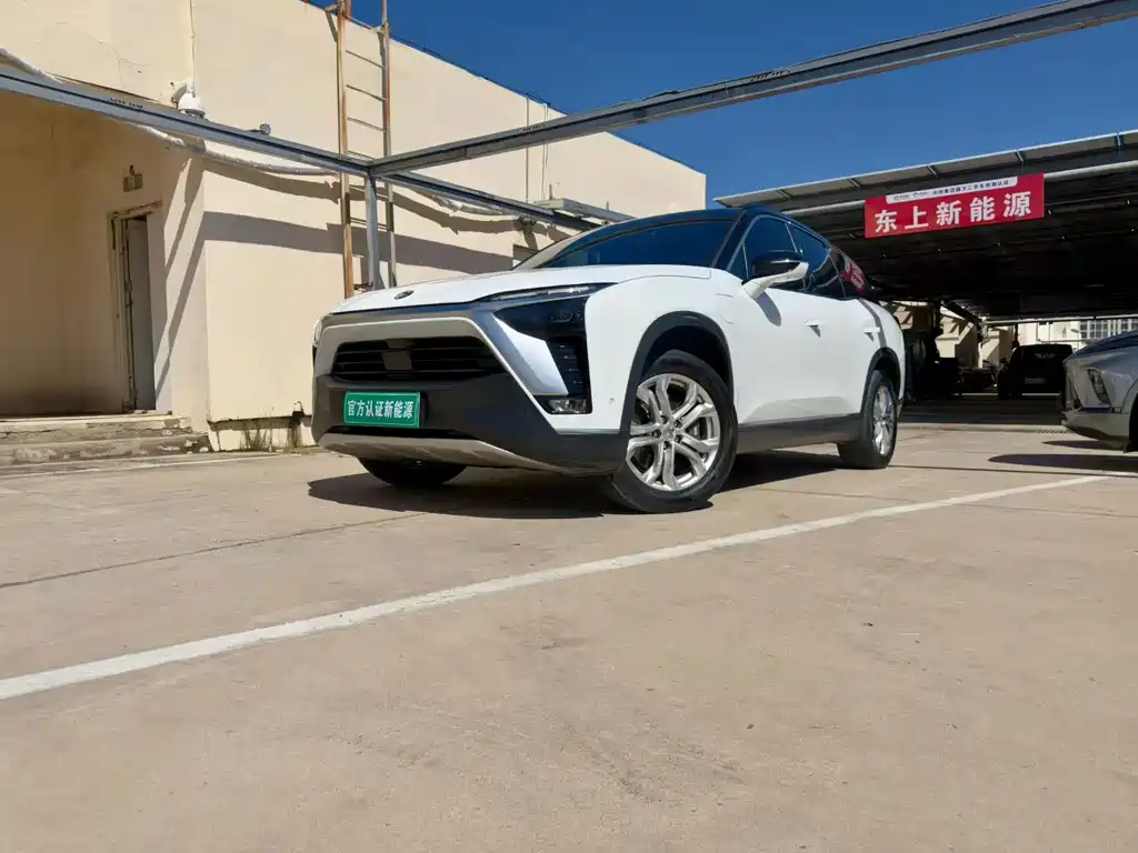 NIO ES8 2022