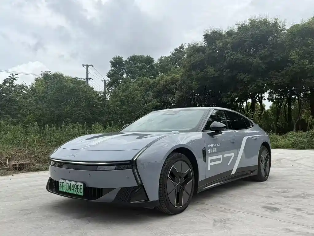 XPENG P7 2025