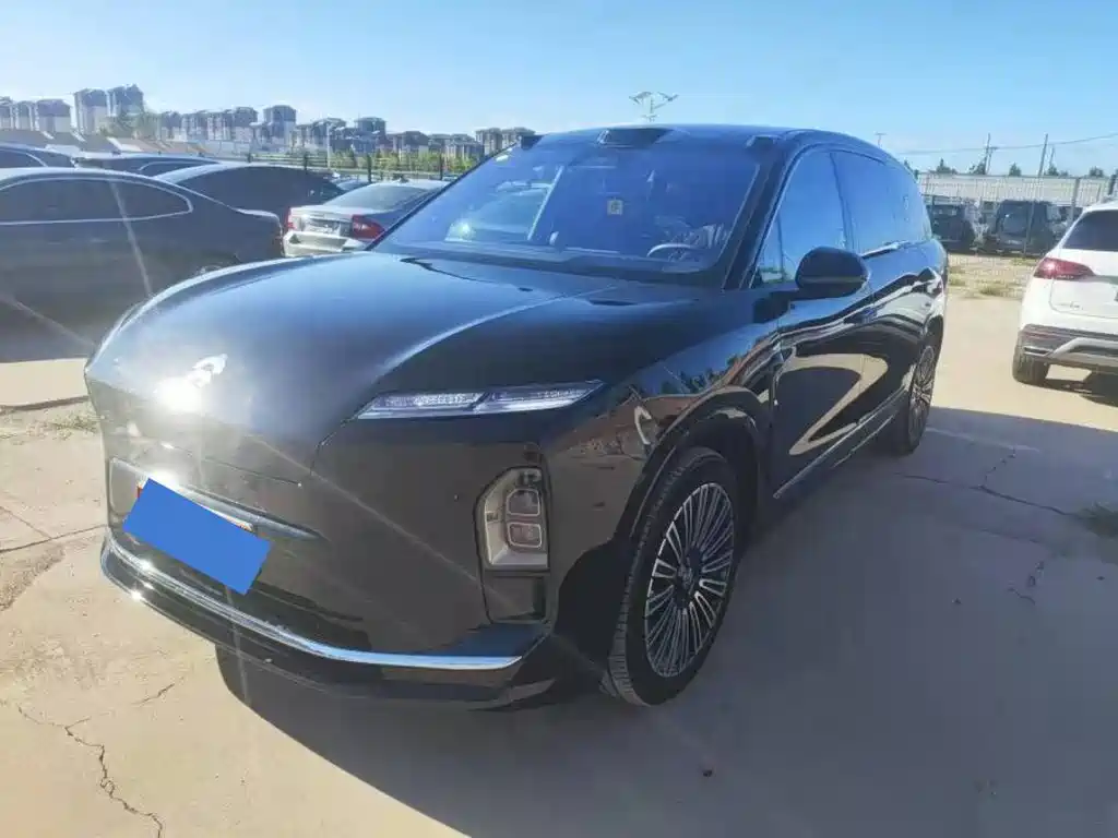 NIO ES8 2025
