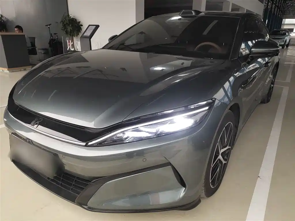 BYD 汉L 2025