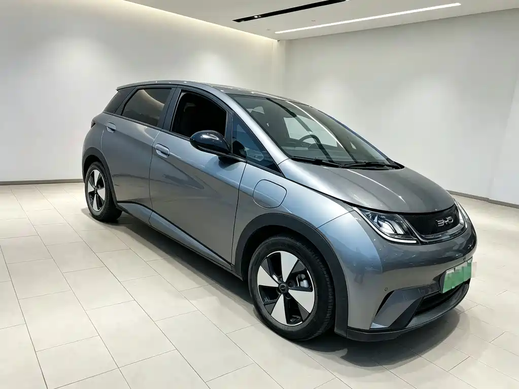 BYD Dolphin 2023