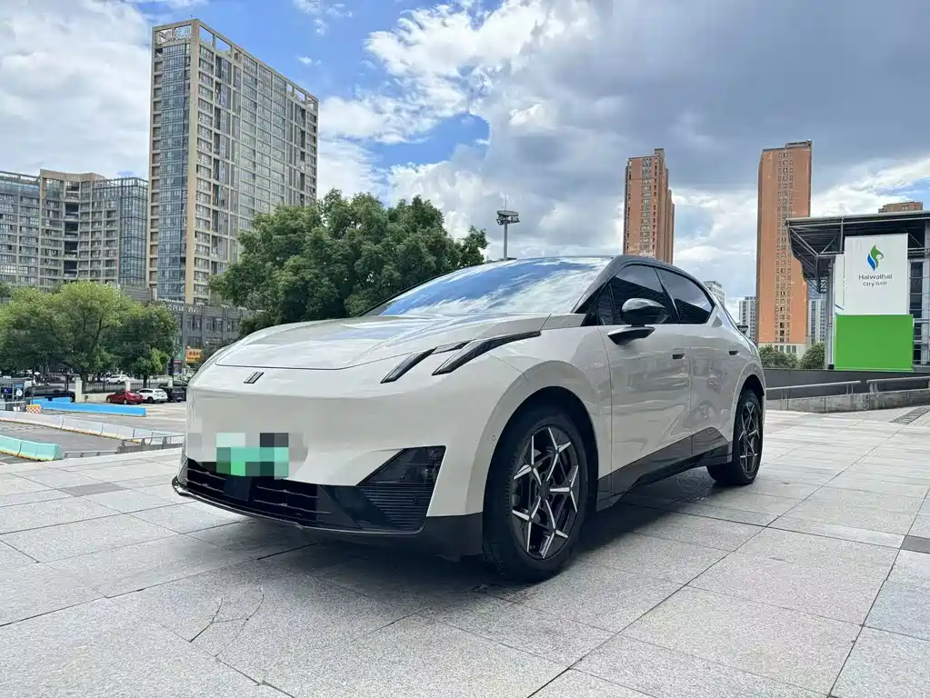 Lynk & Co Z20 2025