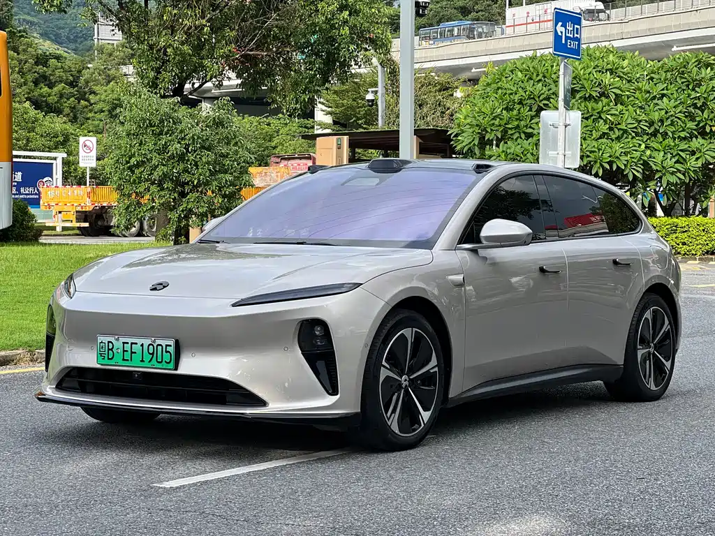 NIO ET5T 2024