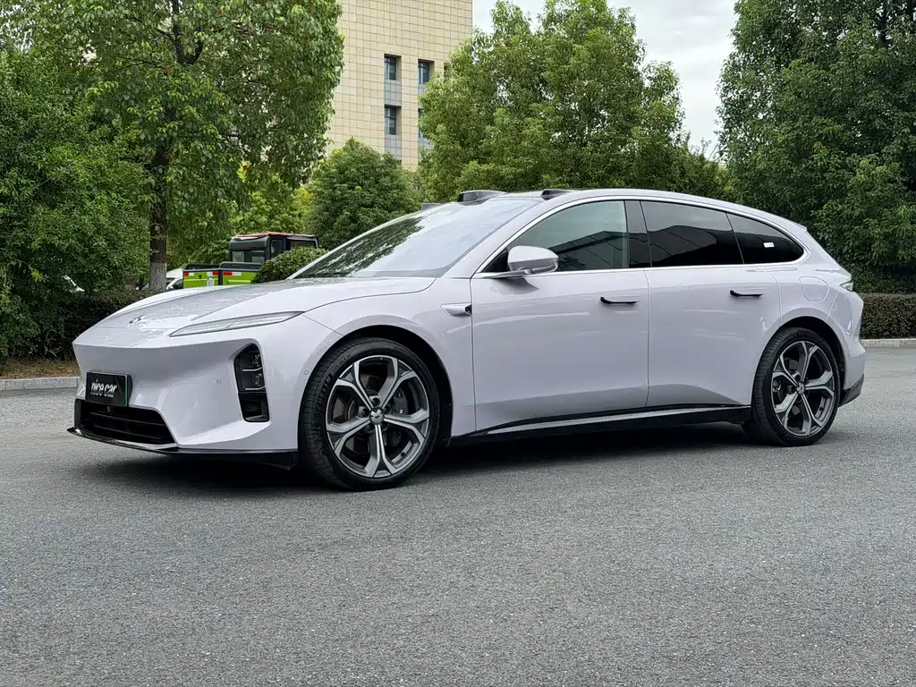 NIO ET5T 2025