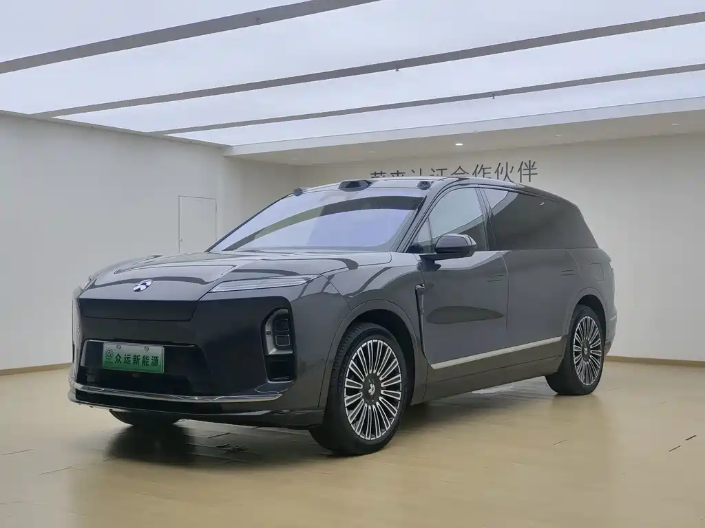 NIO ES8 2025