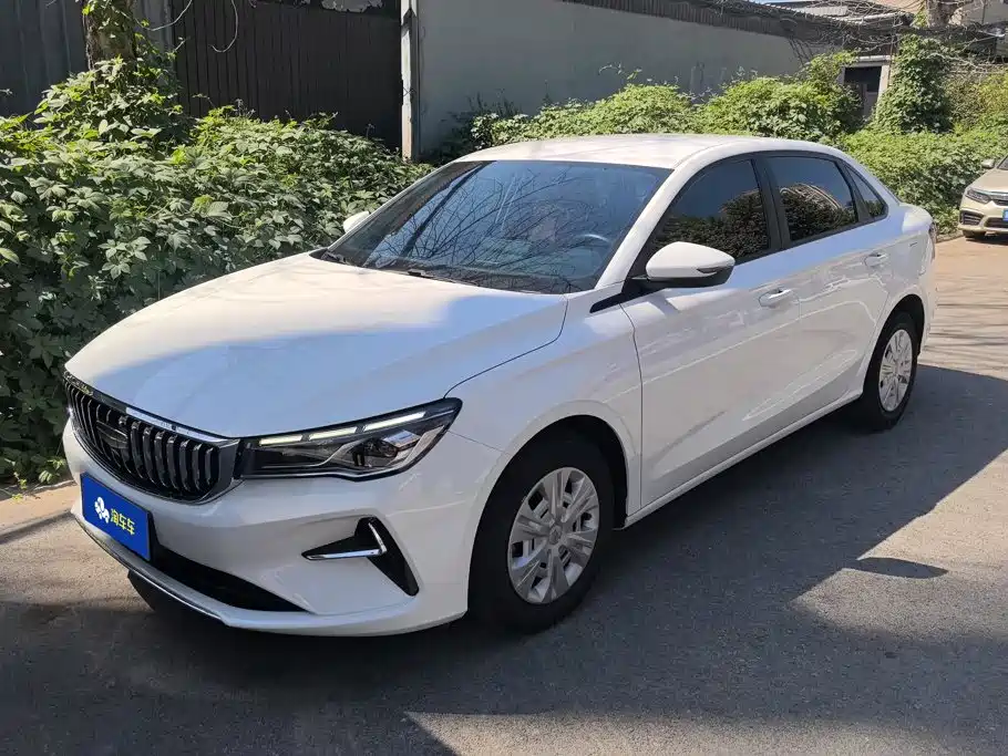 Geely Emgrand 2024
