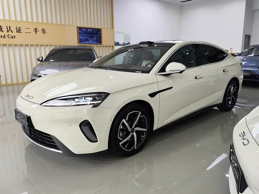 BYD Seal 07 DM-i 2025