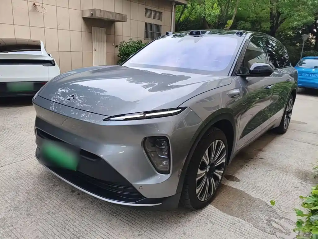 NIO ES8 2024