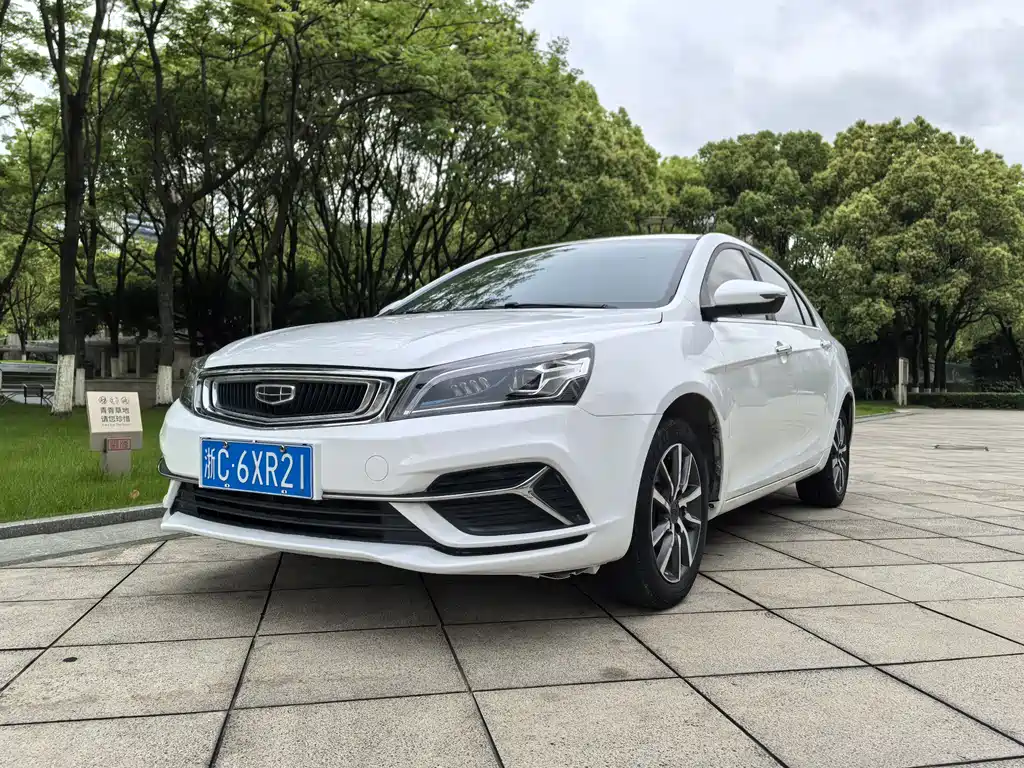 Geely Emgrand 2021