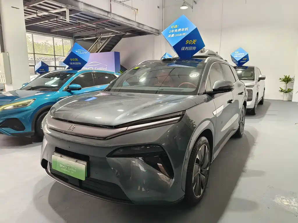 BYD Tang L 2025