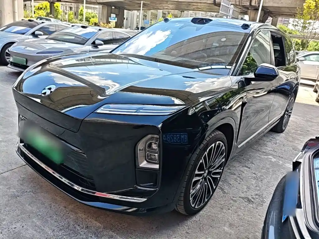 NIO ES8 2025
