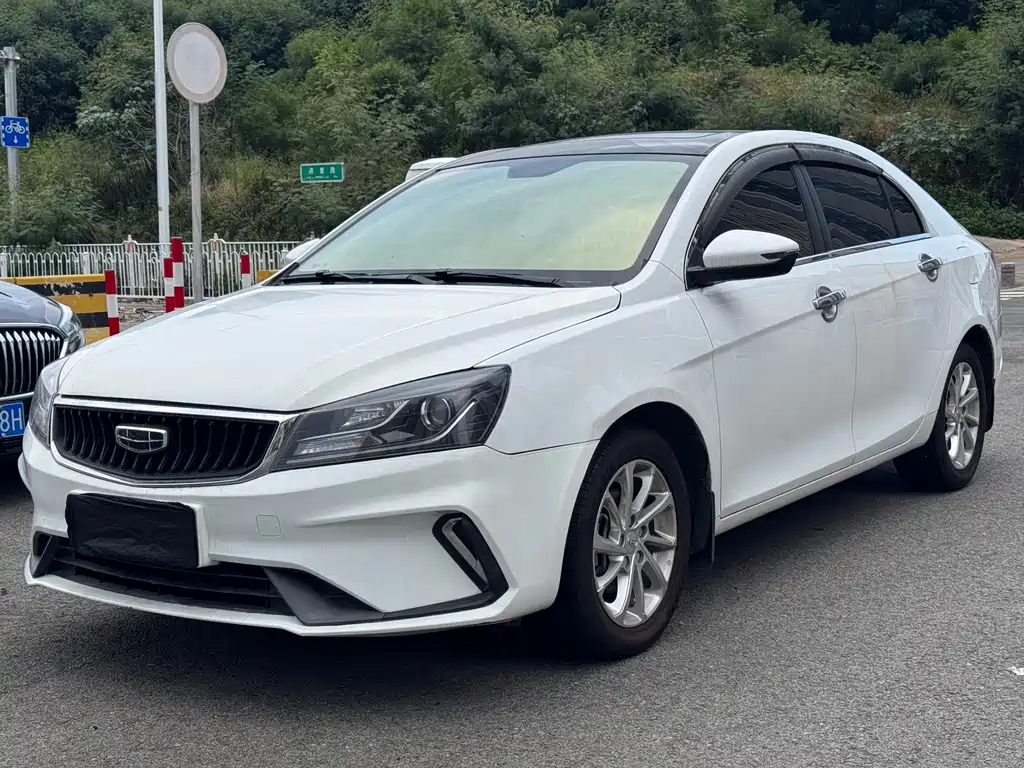 Geely Emgrand 2021