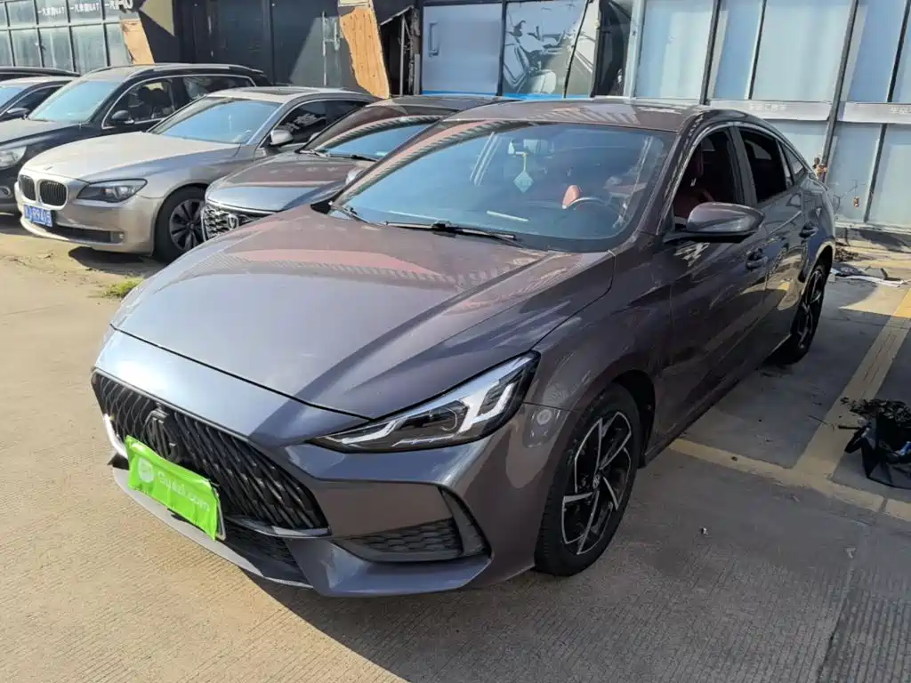 MG MG5 2021
