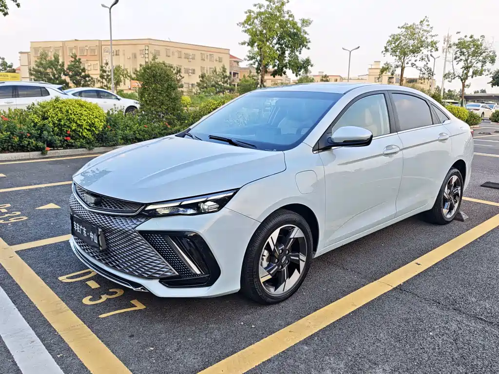 Geely L HiP 2023