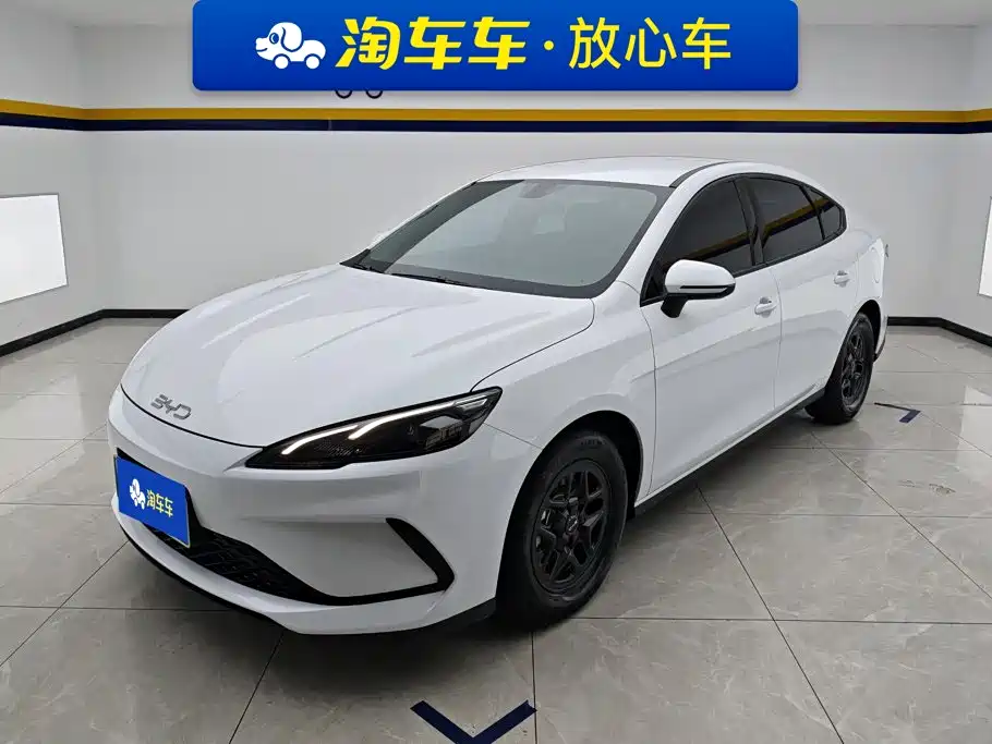 BYD Seal 05 DM-i 2025