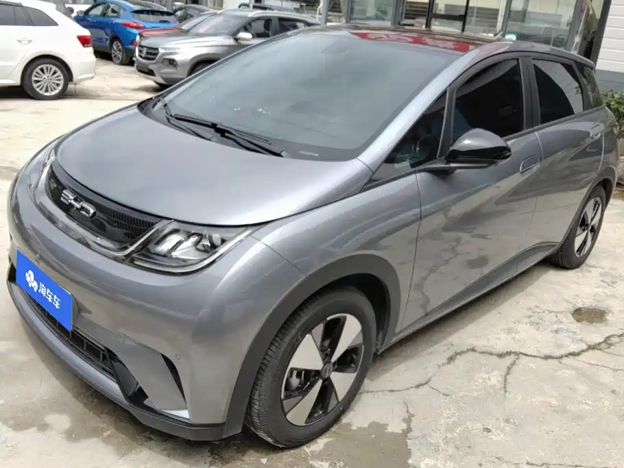 BYD Dolphin 2023
