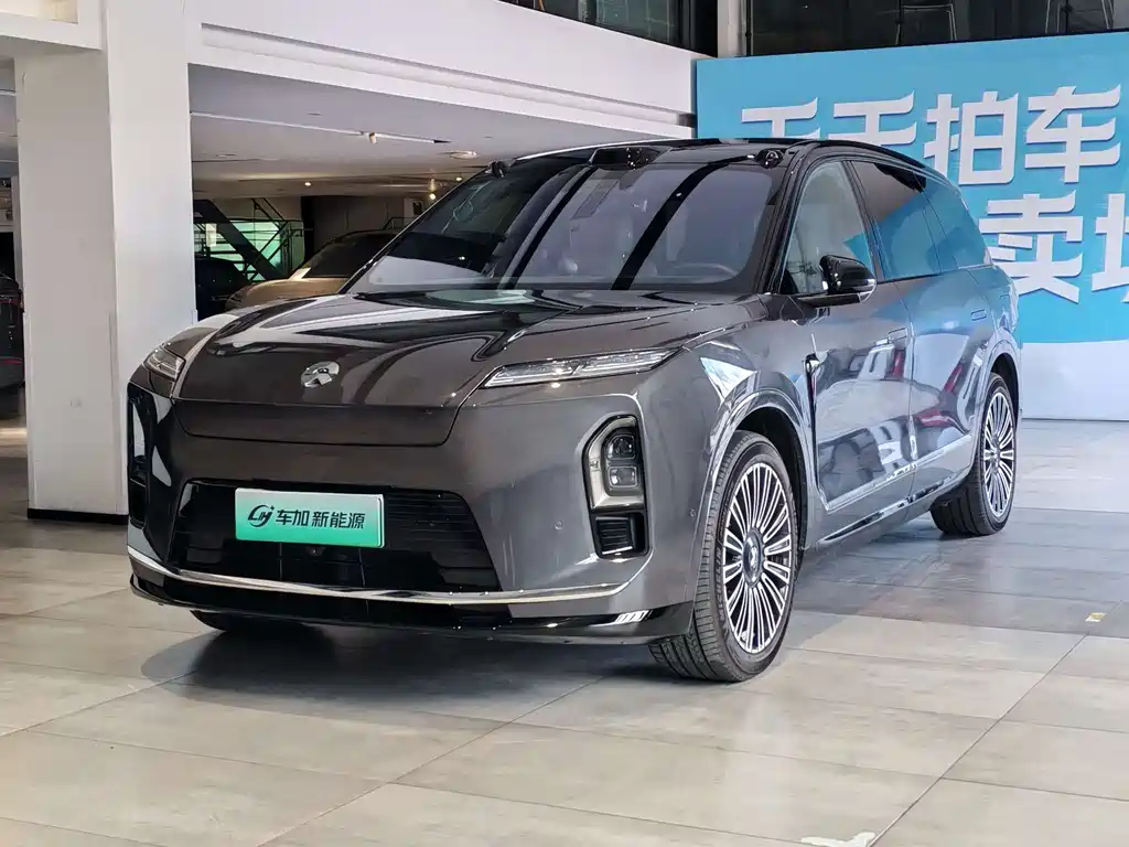 NIO ES8 2025