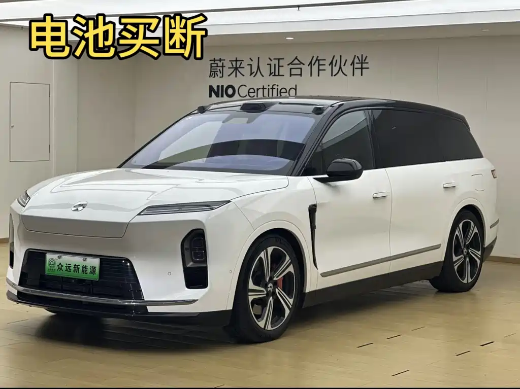 NIO ES8 2025