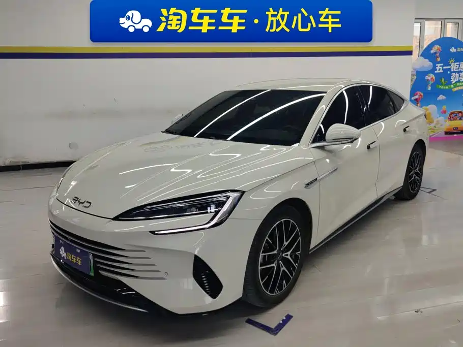 BYD Seal 07 DM-i 2025