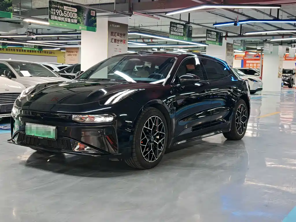 Zeekr 001 2024