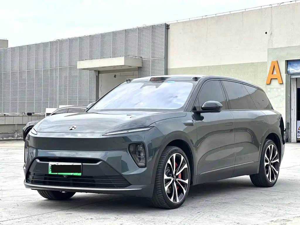 NIO ES8 2023