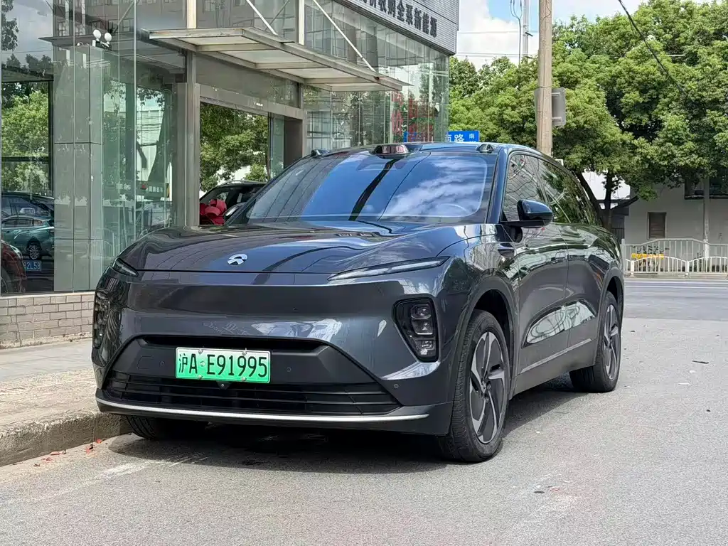 NIO ES8 2024
