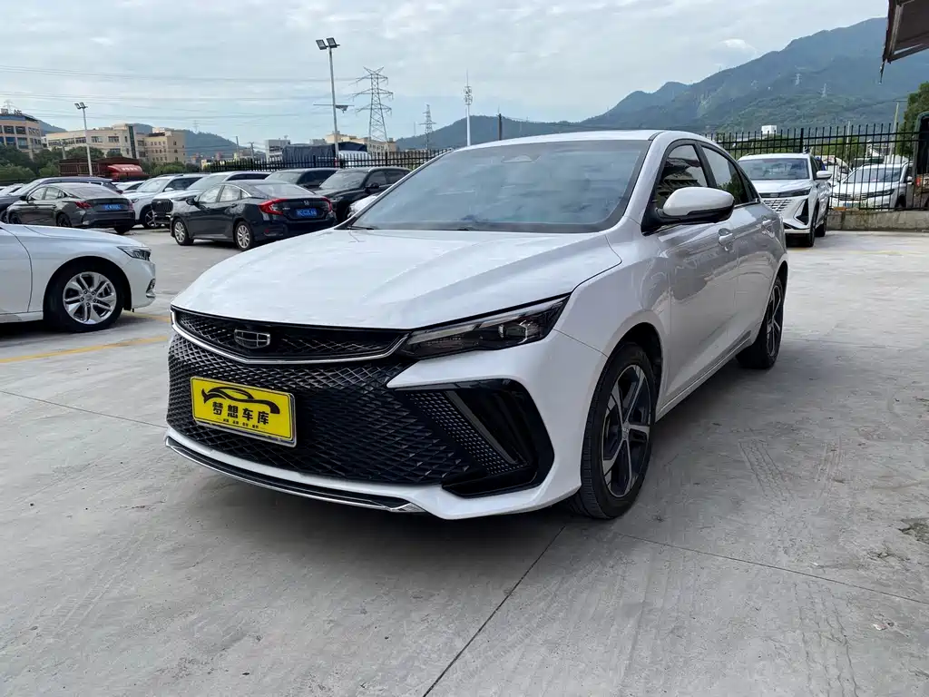 Geely Emgrand L 2022