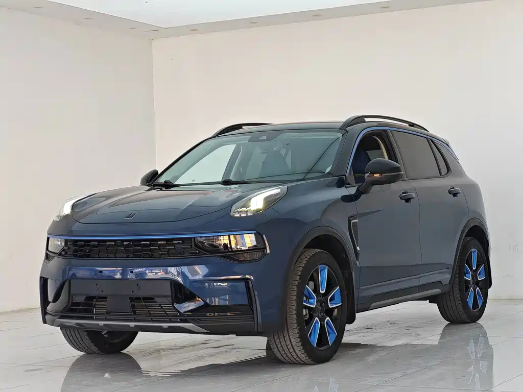 Lynk & Co 01 2022