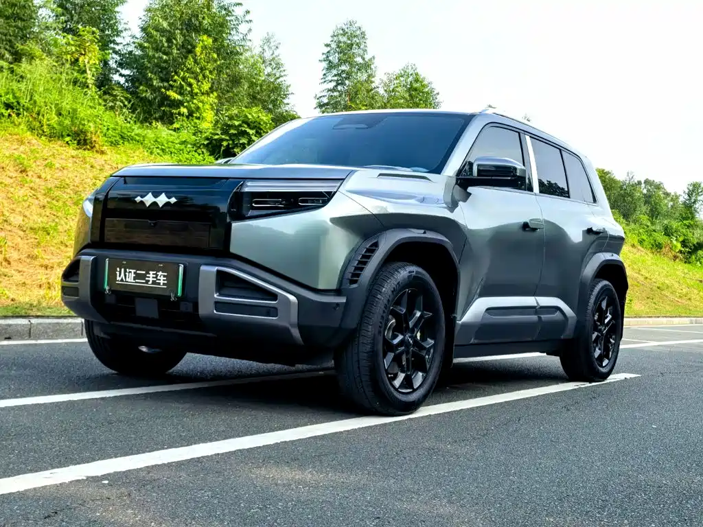 Fang Cheng Bao Titanium 3 2025