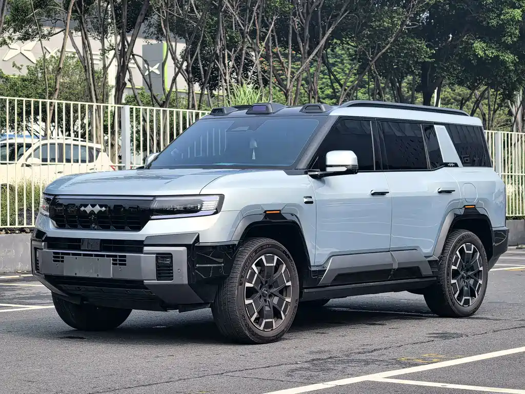 Fang Cheng Bao Leopard 8 2024