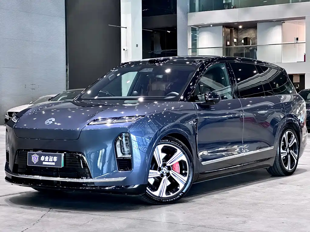 NIO ES8 2025